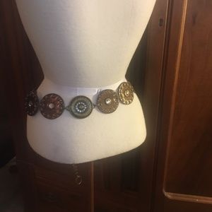 Chico’s Disk Hip Slung Belt